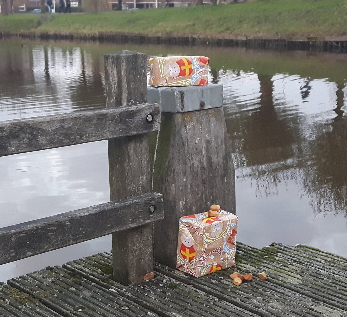 LeurseHaven's tweet photo. Op weg naar pakjesavond. #geerkade #5december #pakjesavond #leursehaven #ettenleur https://t.co/sEH5BLz8ZR
