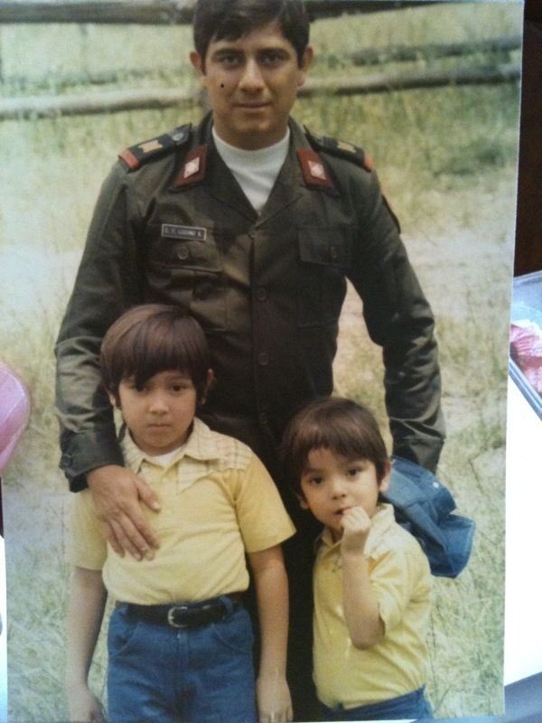 genarolozano's tweet photo. Lealtad, honestidad, disciplina, valor y amor a México, así sus 47 años entregados al servicio. Feliz retiro. Gracias por tu ejemplo, papá. https://t.co/cVQAdJOAm1