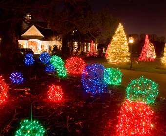 PartyPlanIt's tweet photo. 7 Tips to Simplify the Season https://t.co/CYEdfZ6YbF #holidays #family #slowdown https://t.co/nTdVkU2hxB