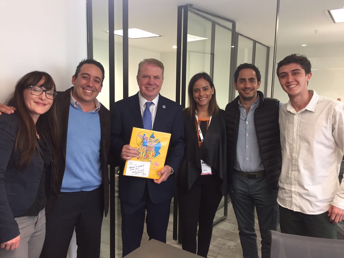 ImpactHubCDMX's tweet photo. Hoy tuvimos el honor de recibir a @MayorEdMurray. En el marco de #C40 organizado por @ManceraMiguelMX. #Cities4Climate #HelloImpact #CDMX https://t.co/OO3mK1KNcz