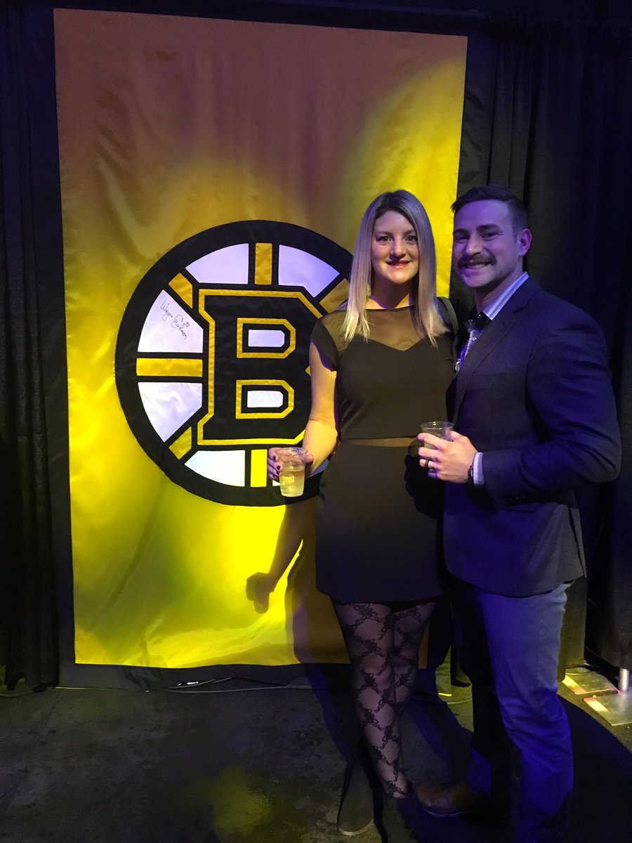 mattsouther8's tweet photo. #Tradition2016 was an amazing event to have experienced. #BostonLegends #BRUINSMO #tommypoint #Cashmanlegend #TDGarden #theonefund #bestwife https://t.co/BkdBIgY52D