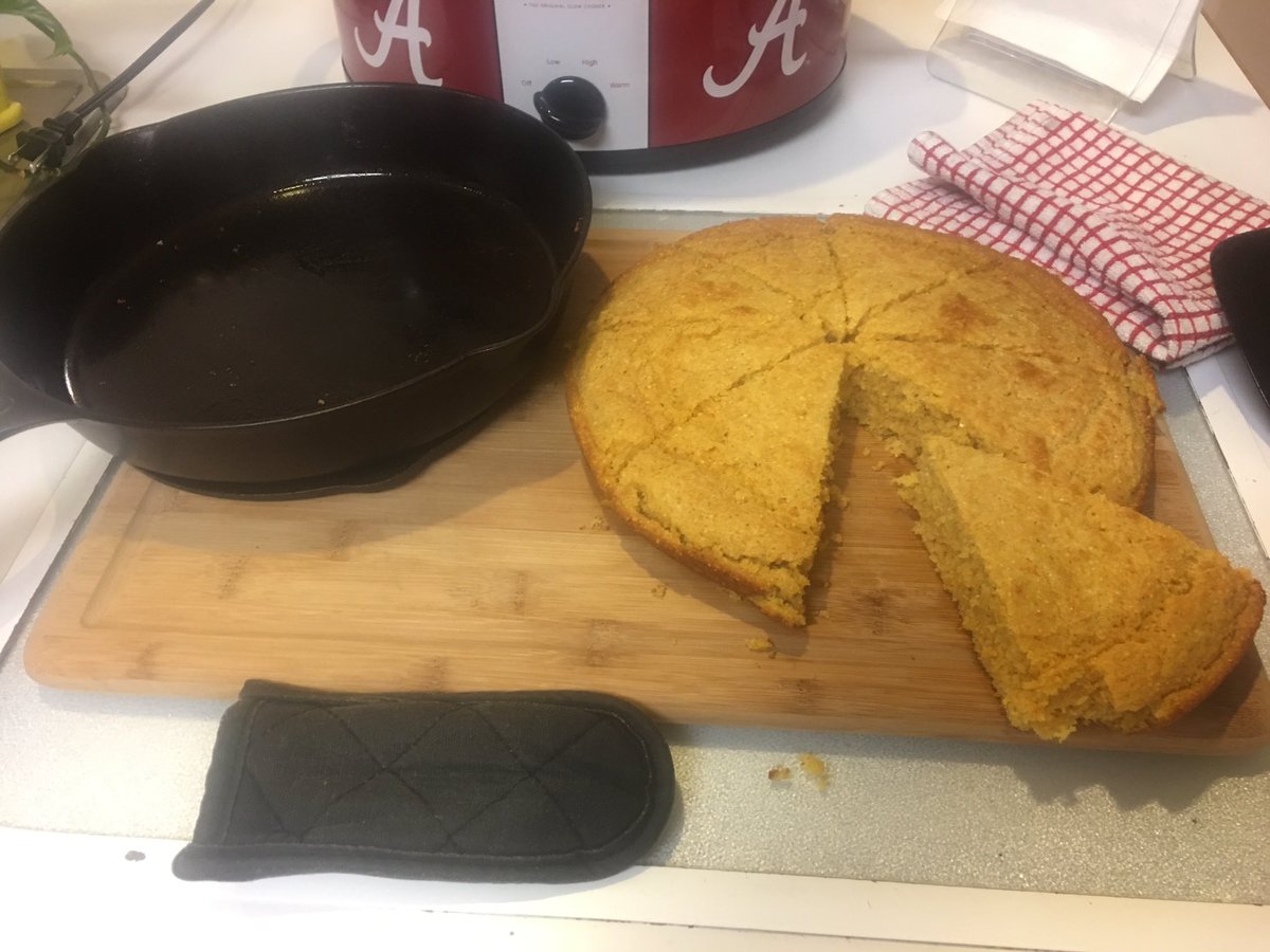 OTD_Colonel's tweet photo. My wife made Chicken Taco Soup. So, of course, I made cornbread. Number 8, 1-notch Lodge. @LodgeCastIron #lodgerules https://t.co/0Qm26BnhTW