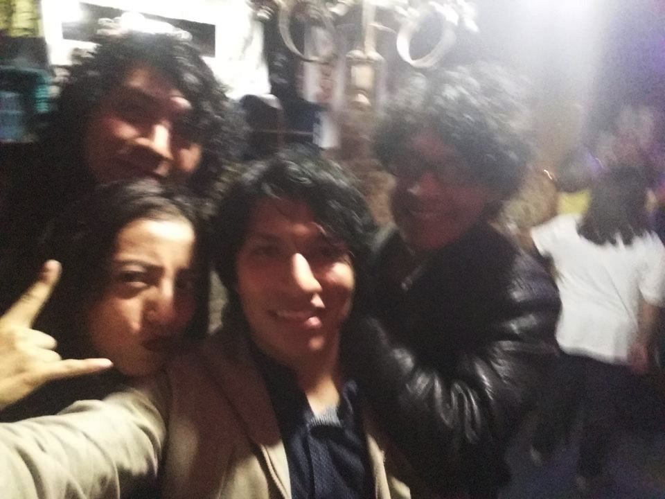 delauraoficial's tweet photo. Con la Familia #Xuman #Coco #Beto #Mau #Delaura https://t.co/L1FW1port1