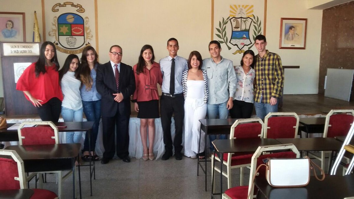 tuugmasucre's tweet photo. @FEDEVENacional y @tuugmasucre, el día de ayer,firmaron el convenio con el colegio de abogados para el acceso de nuestros estudiantes a este https://t.co/vXLHkkZybs