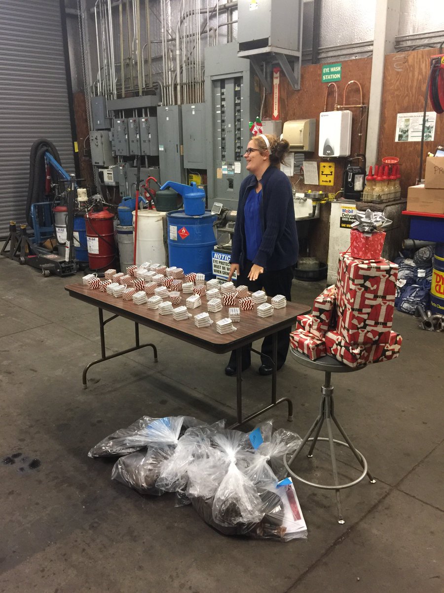 Corvallissafety's tweet photo. Peak demo to remind our drivers that they are the Most important Gift that they can give their loved ones this Holiday Season. Think Safety https://t.co/dTQwBeOeqA