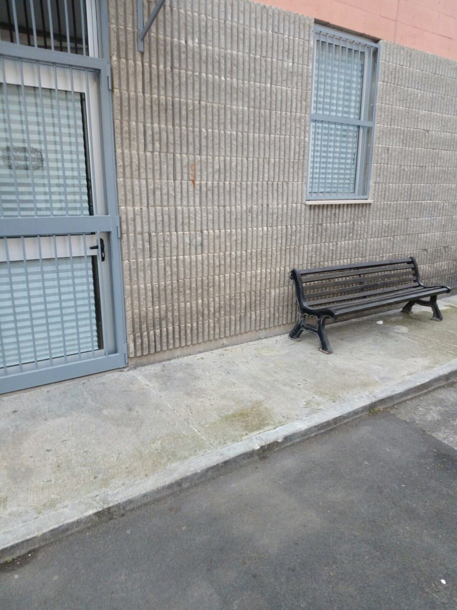 CasaDonneMed's tweet photo. Contro la violenza sulle donne per impegnarsi #nonbastaungiorno  La Casa avrà le prime due panchine rosse della città.Grazie @micaela_papar https://t.co/dlX0uKclIw