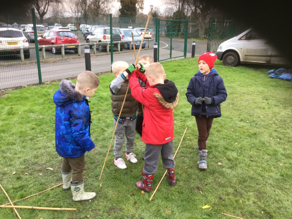 CHPTopaz's tweet photo. We've had a great afternoon Den Building...working in teams planning and creating some great dens!👏 https://t.co/YXFQhAxvNh