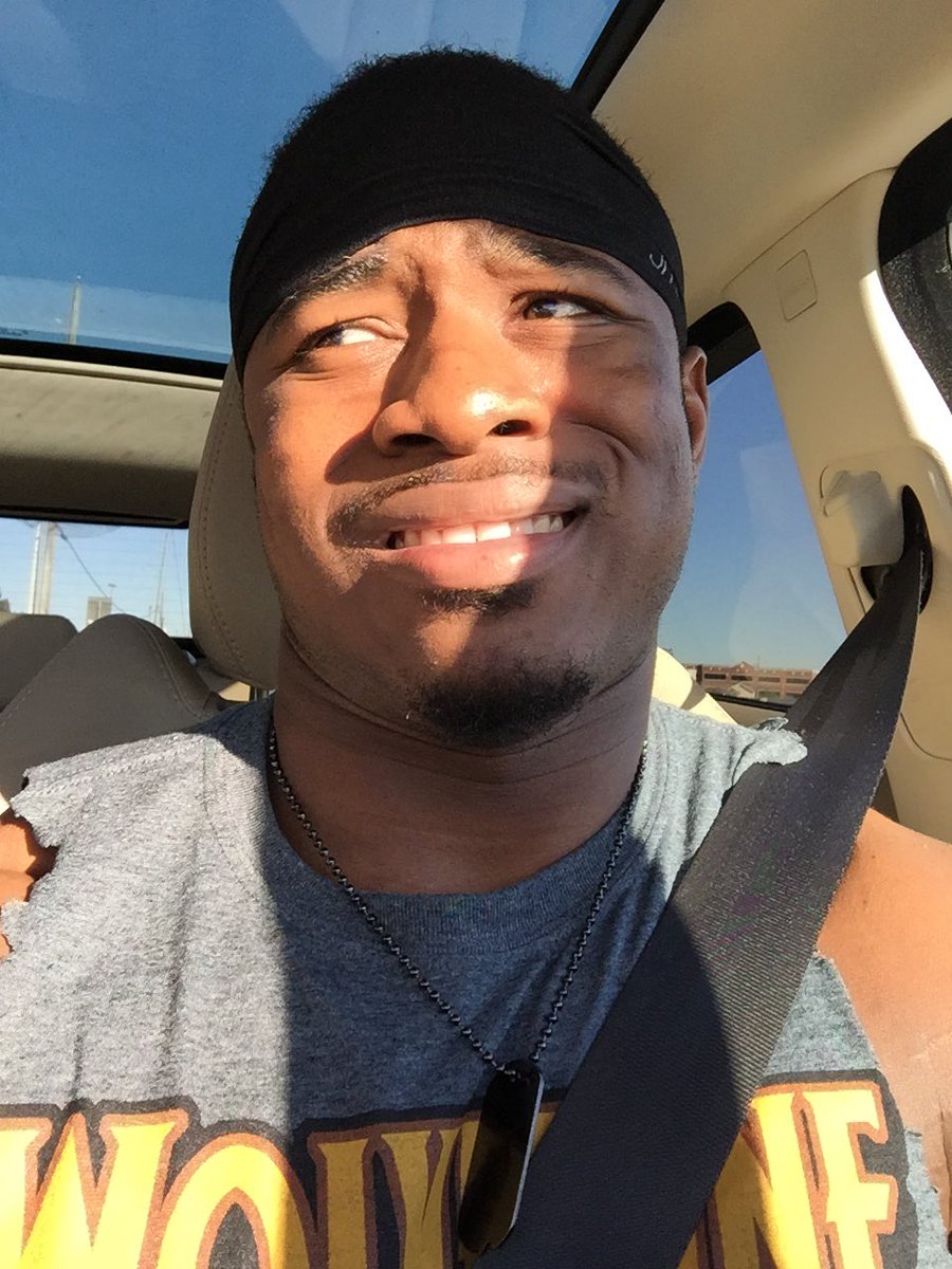 RusSwole's tweet photo. Dipped out of the gym like #NotTodayFam https://t.co/MpPxxNpbcd