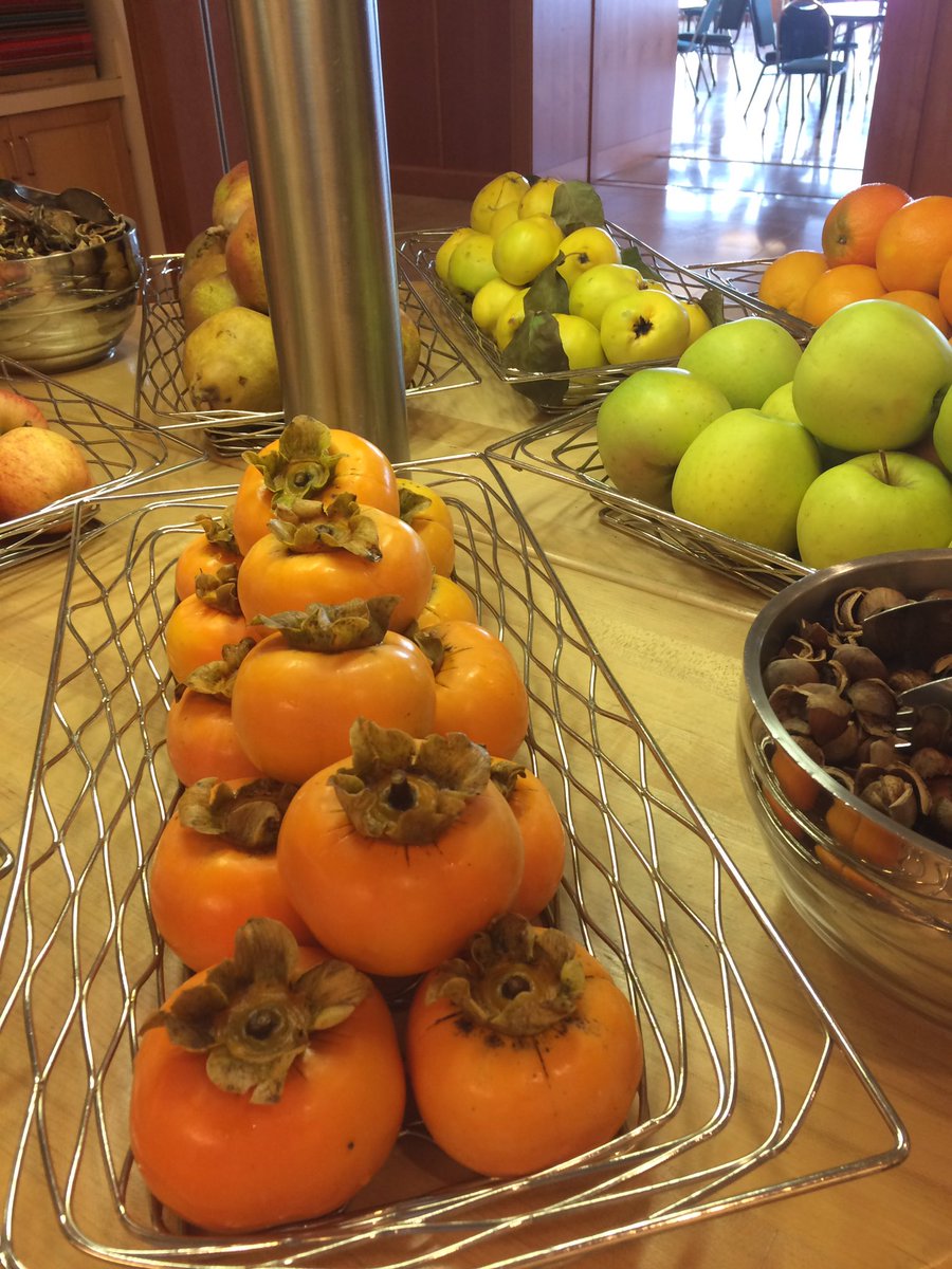 BonAppetitAbbey's tweet photo. NOW IN: A new batch of #local #walnuts & #filberts @ #tree2table so ditch sugary snacks and eat #quality #cleaneats #heartfood #healthyfat https://t.co/3b9z5Ty0s1
