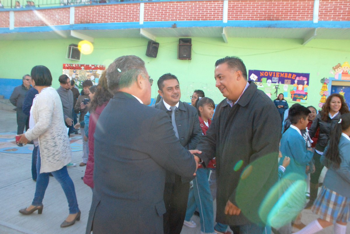 Tezoyuca2018's tweet photo. Arcotecho y canchas en la escuela Precursores de la Nación, mejores condiciones en la educación de los niños de Tezoyuca. https://t.co/BLirWcWiZh