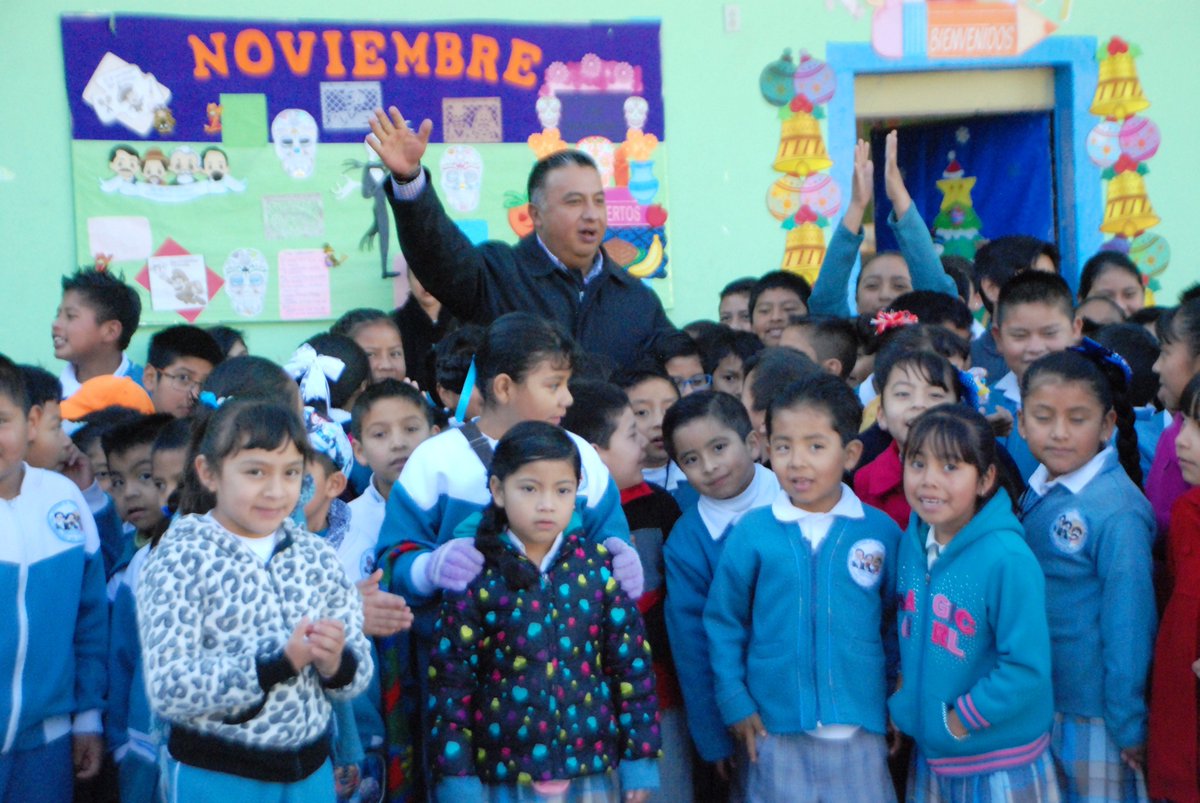 Tezoyuca2018's tweet photo. Arcotecho y canchas en la escuela Precursores de la Nación, mejores condiciones en la educación de los niños de Tezoyuca. https://t.co/BLirWcWiZh