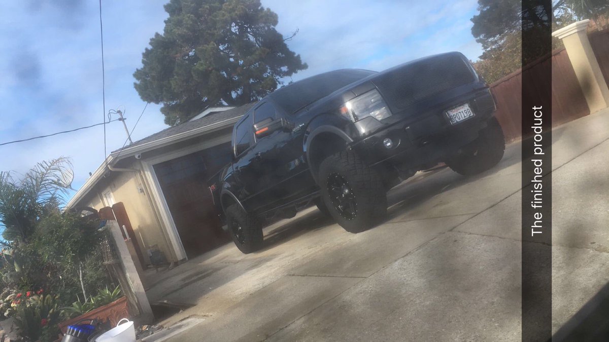 _ivvanvaldez's tweet photo. So today I did a full detail on this f-150 took me about 3 hours but came out great. Detail needs HMU https://t.co/cykbNkLeJ6