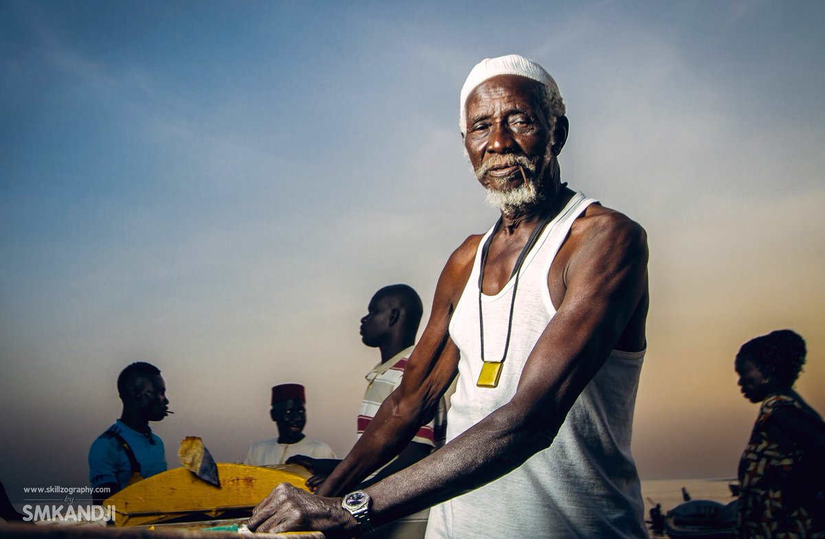 GodeyeGadaay's tweet photo. #MyTop10VisualArtists #Senegal #4 is @smkandji 1/5 #AfricanVisualArtist Call this one #TheFisherman https://t.co/L5Cxpr1y0M
