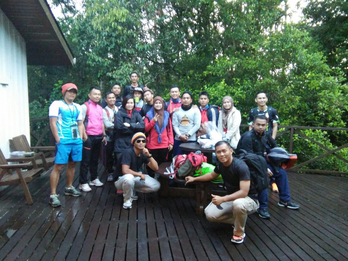 KDSM_PASKAL's tweet photo. #xpdc #KDSMPeople  menawan #gunungkinabalu  #kerjasama #semangat #jatidiri #JERI @tldm_rasmi @mawilla2 https://t.co/A6JRAZyPgo