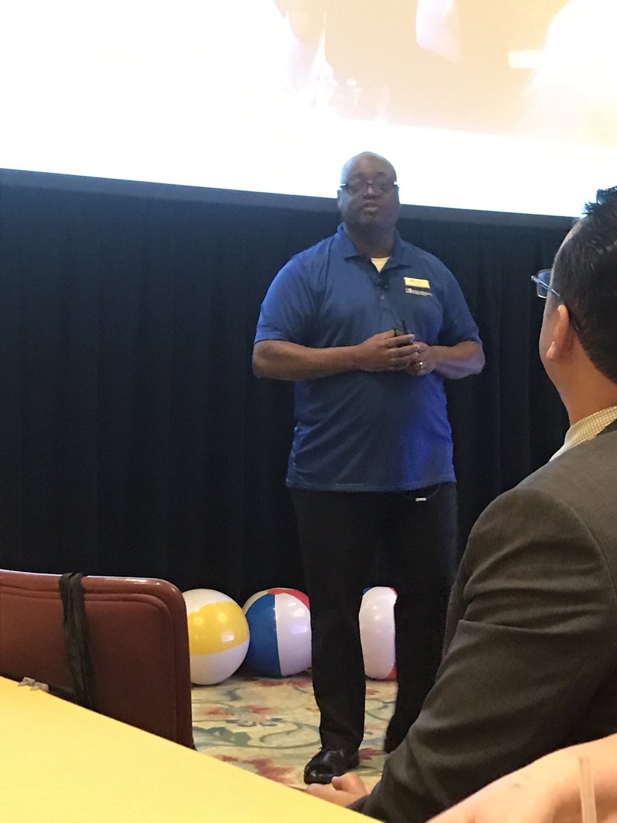 happy2beme5's tweet photo. #MGMLeads #Leadershipsummit #setthestage https://t.co/1JtZwL4Lpe