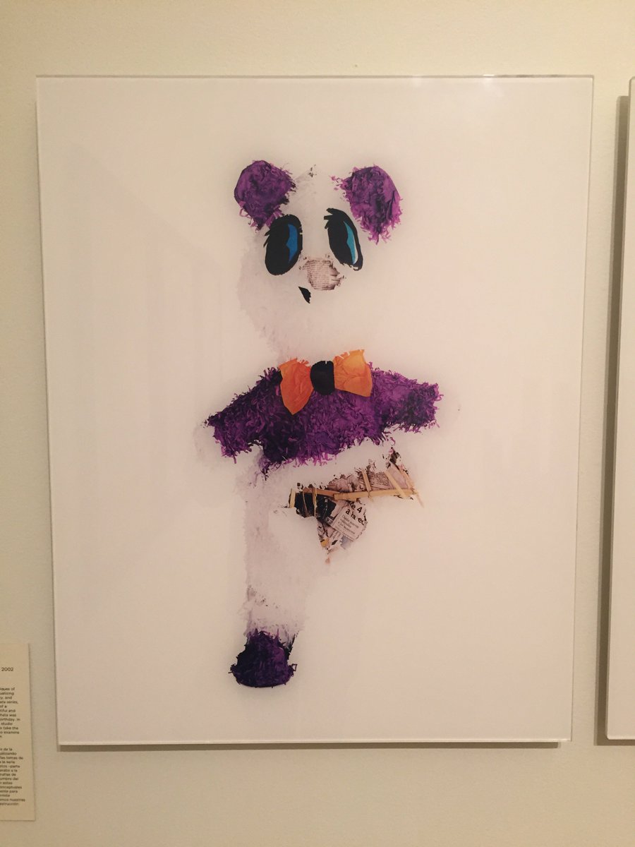 c_richardsons's tweet photo. Este obra es un foto de un piñata. El artista, Louis Méndez, dice que la piñata era parte de un celebración de cumpleaños #2101fran https://t.co/9zDau5chkF