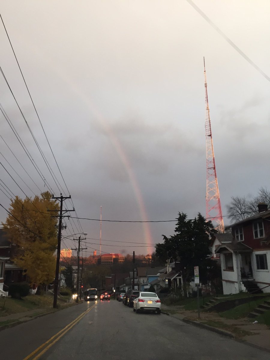 MarkVSlaughter's tweet photo. That #NovemberRainbow is beautiful @WLWTWeather @WLWT @KevinWLWT @RandiRicoWLWT https://t.co/WRn3JLq8Ee