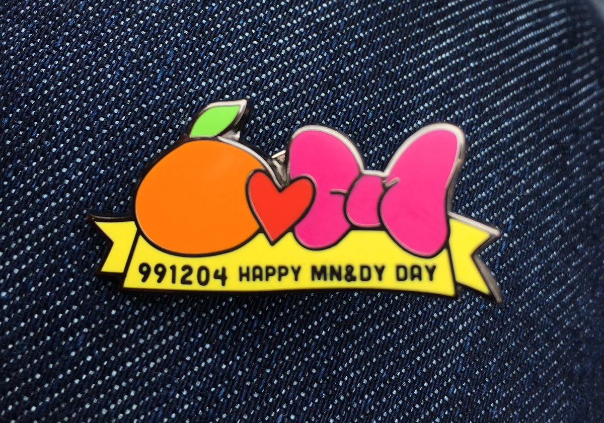 lovely_mina99's tweet photo. 우리 미나 도연이 생일 기념 도귤뱃지!!
직접 전달해줄 수 있어서 좋았어😍
도연이랑 우리 뀰이랑 둘 다 너무 좋아해서 다행이야!! 사랑해 우리 991204ㅠㅠ💕
#강미나 #김도연 #아이오아이 #도귤 #991204 https://t.co/MpXGLNvFB9
