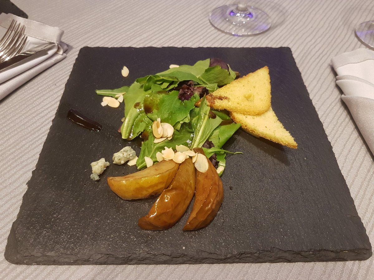 IreneHerrera27's tweet photo. Exquisita comida ofrecida por #HSBC en el 2o Encuentro #MESectur #GeneroSECTUR https://t.co/9WSU4tt4Ss