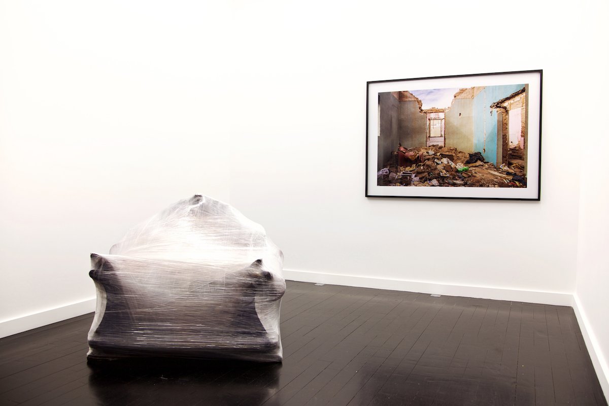 DailyServing's tweet image. By saving objects, artist Teresa Margolles summons human struggle into @mor_charpentier  immaculate exhibition space ow.ly/7LfP306FDoO