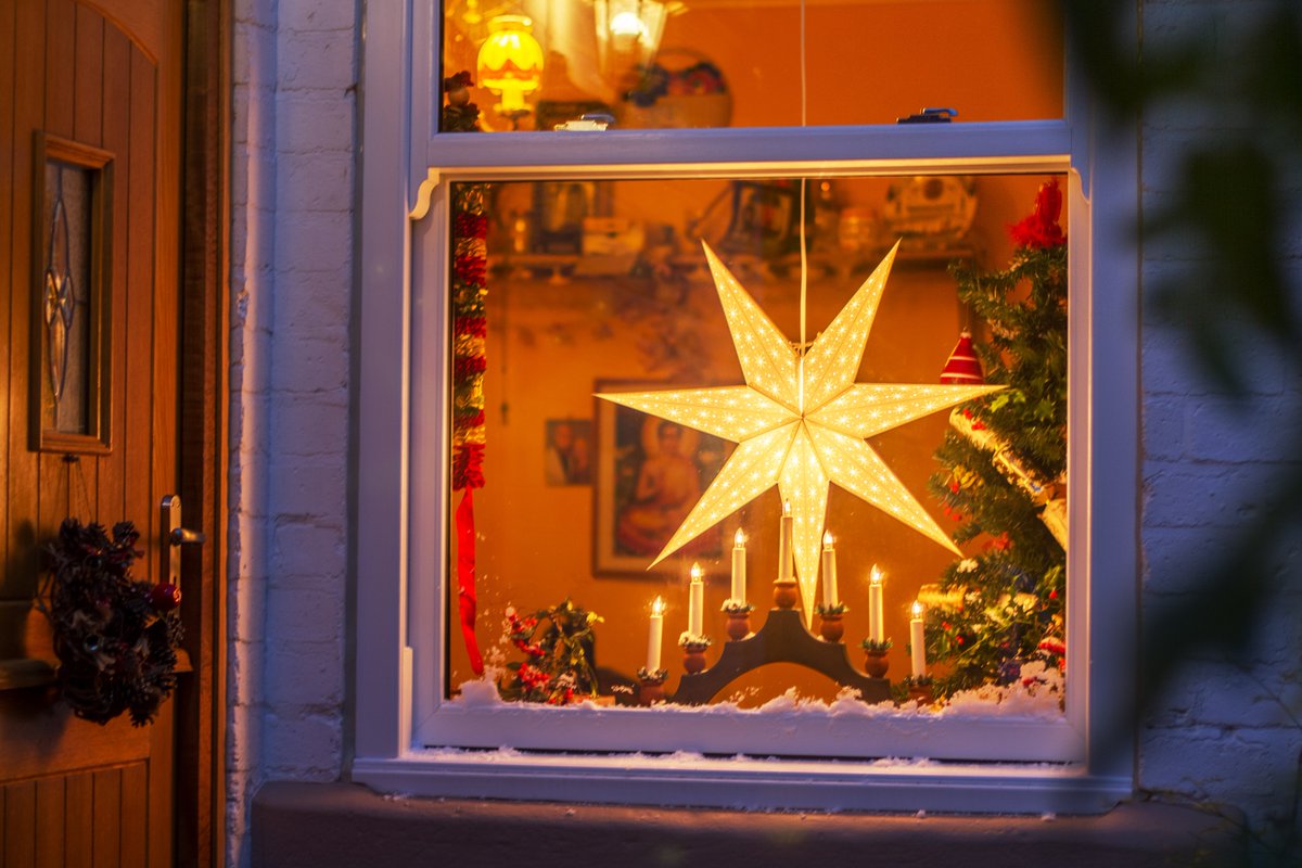 BramptonMarket's tweet photo. Watch out for our pop-up Xmas Shop open Sat 3 Dec 4pm till late for hot mulled wine, Brampton-made mince pies &amp; @paperstarlights lanterns https://t.co/zLG44ZNSv2