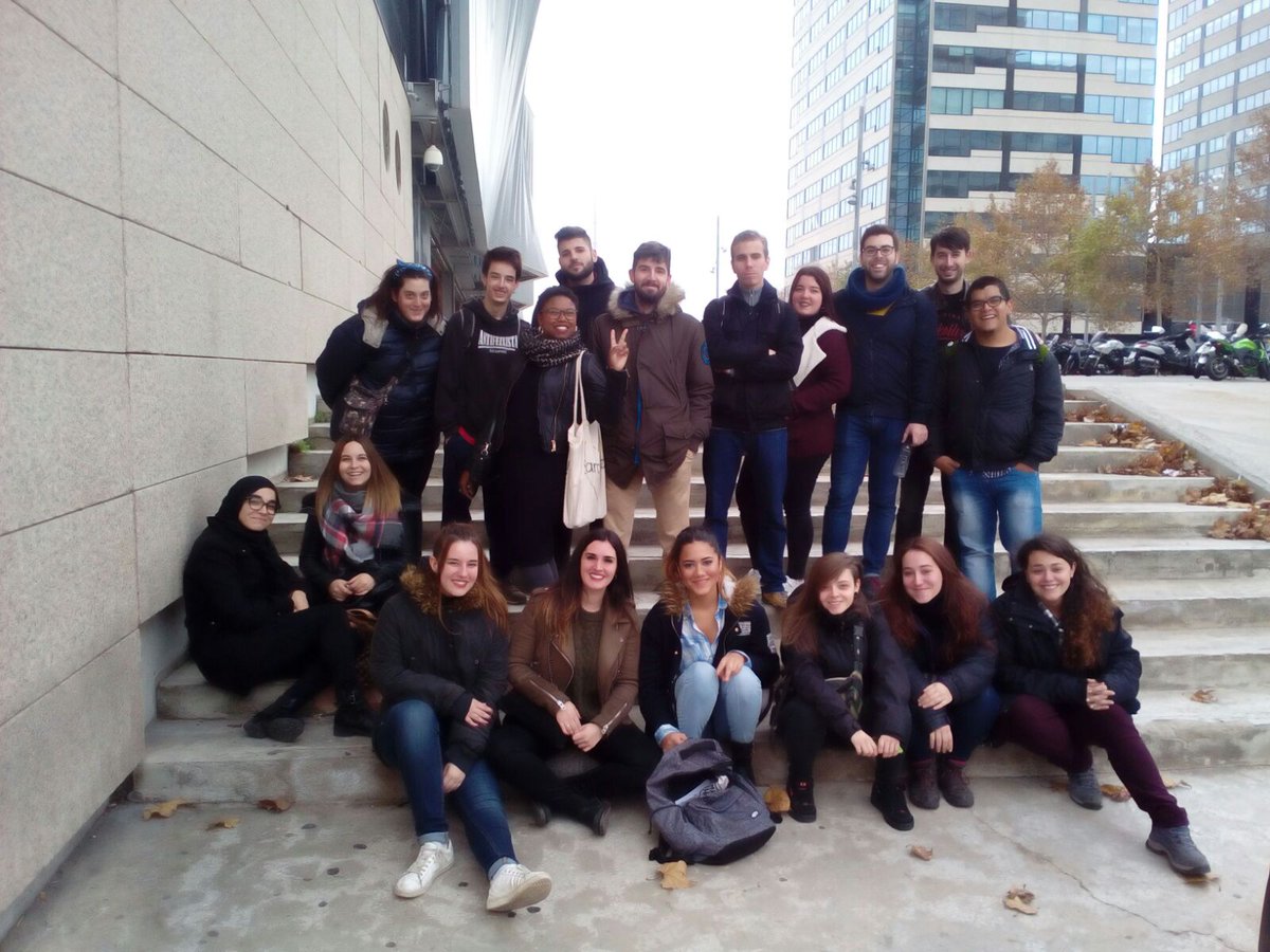 InstitutBastida's tweet photo. Visita DIXIT i SIRIUS. #2ISOB #IntegracióSocial #LaBastida #Educació #FormemAGransProfessionals #Excel-lència #Ecoeriències https://t.co/z2XGkULPhE
