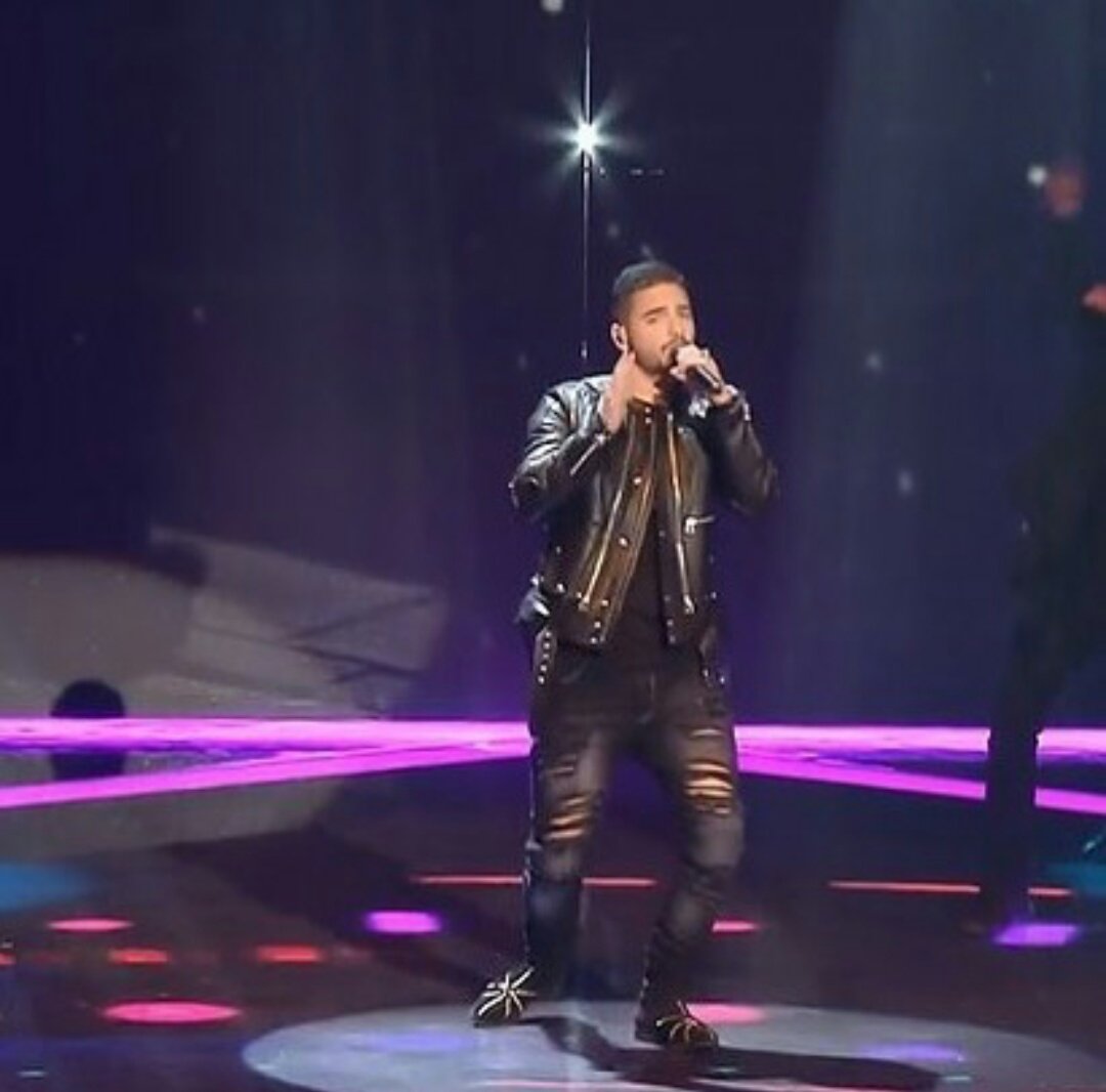 MalumaSite's tweet photo. Imágenes de @maluma en @lavoztelecinco 📺✌🇪🇸 Miren su carita de felicidad😍 #MalumaEnLaVoz #MalumaEnEspaña https://t.co/enI9HKo43T