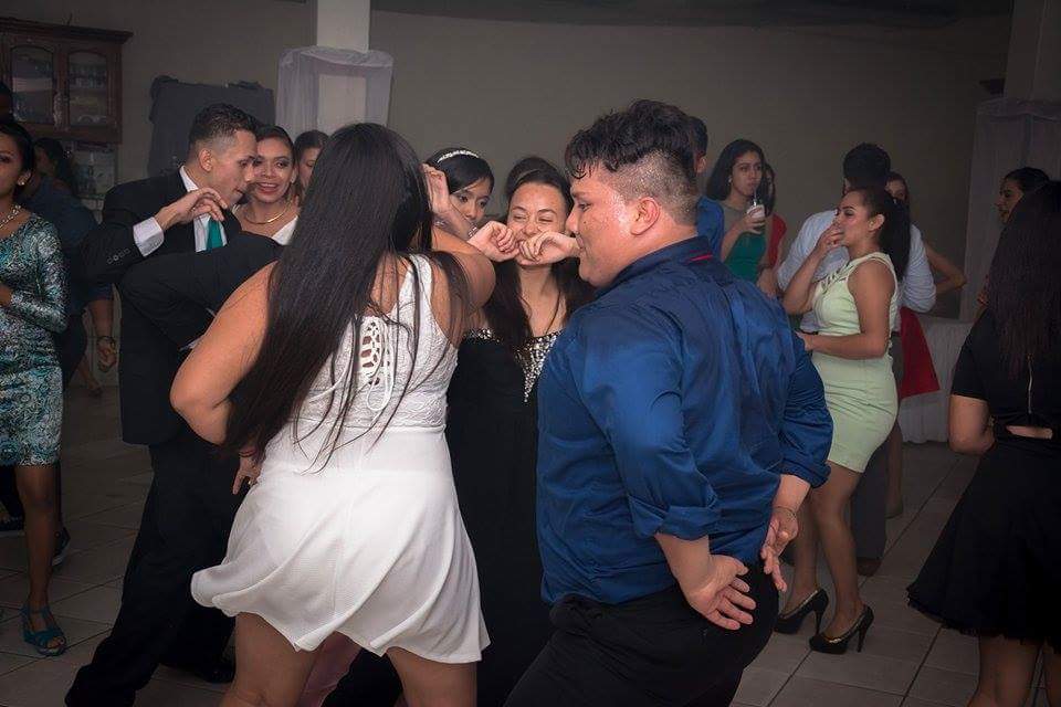 jeffreych21's tweet photo. Ayayayyyyy 😂😂😂🍻🍻🍻 https://t.co/7TK4lkVUZP