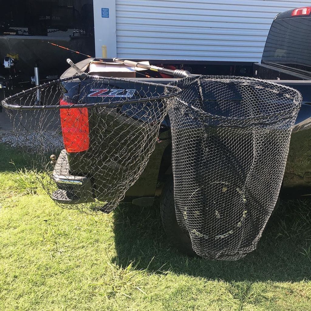 CatchCatfish's tweet photo. Look at the size of this landing net! Woweee! #catfish #catfishing #fishing #catfishedge https://t.co/sAy4ObxjvU