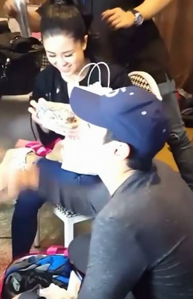 pitikolvlog's tweet photo. RT sa mga pabor sa KissMarc
LIKE sa mga BITTER https://t.co/1UCzR2mdci