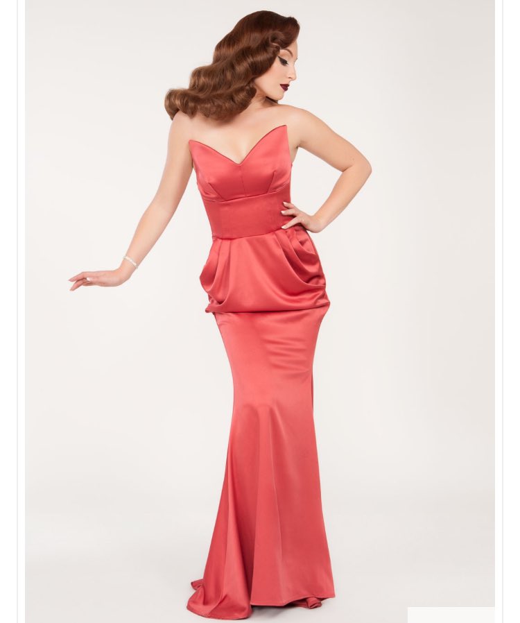 MarlitaOnTheRun's tweet photo. Freaking out a little bit on the inside about the @teampinup GAIA gown. All the colors. ๐๐ญholy hell. #pinupproblems https://t.co/N5WDtPx0Qz