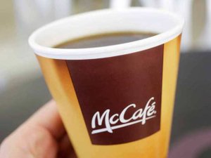 Insight_Igor's tweet photo. McDonald’s McCafe coffee to be exclusive brew on WestJet all flights https://t.co/3STSdy02e8 https://t.co/45Z5fwJiXn