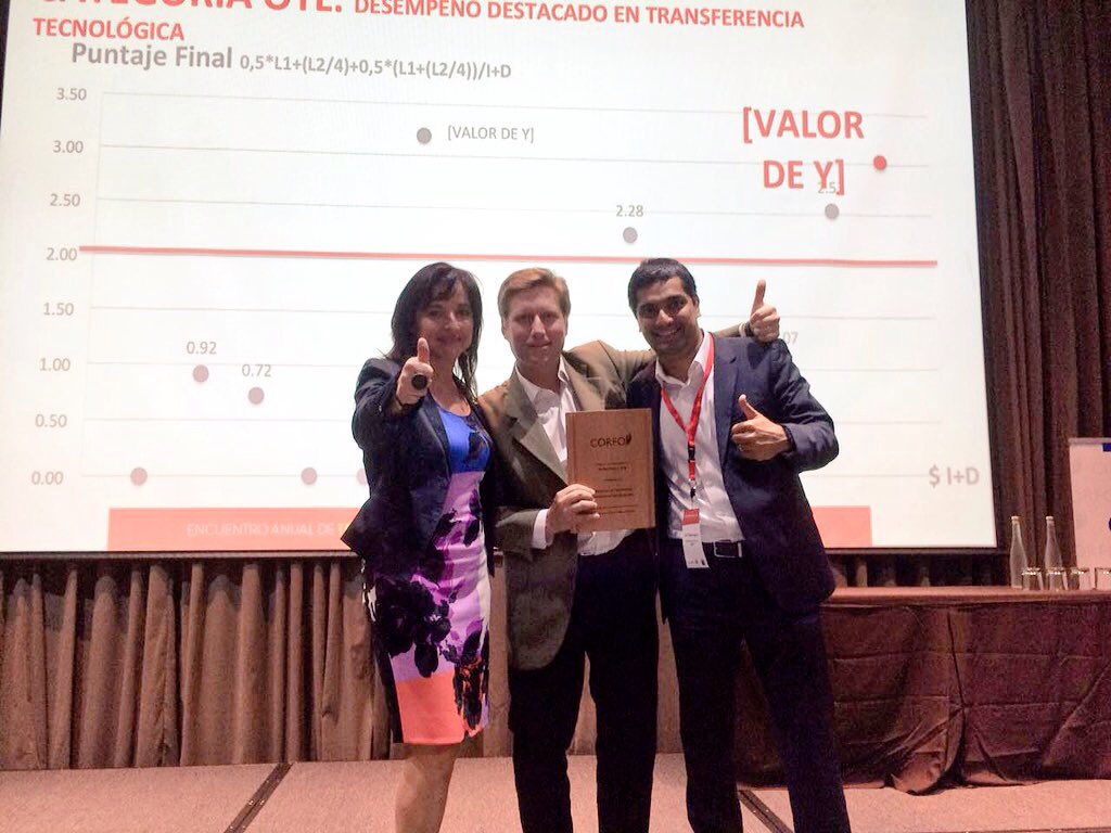 Corfo's tweet image. #PremiosTT desempeño en Transferencia Tecnológica para @UANDES_Innova @VID_UChile  Dirección TT Universidad Católica y @OtlPucv