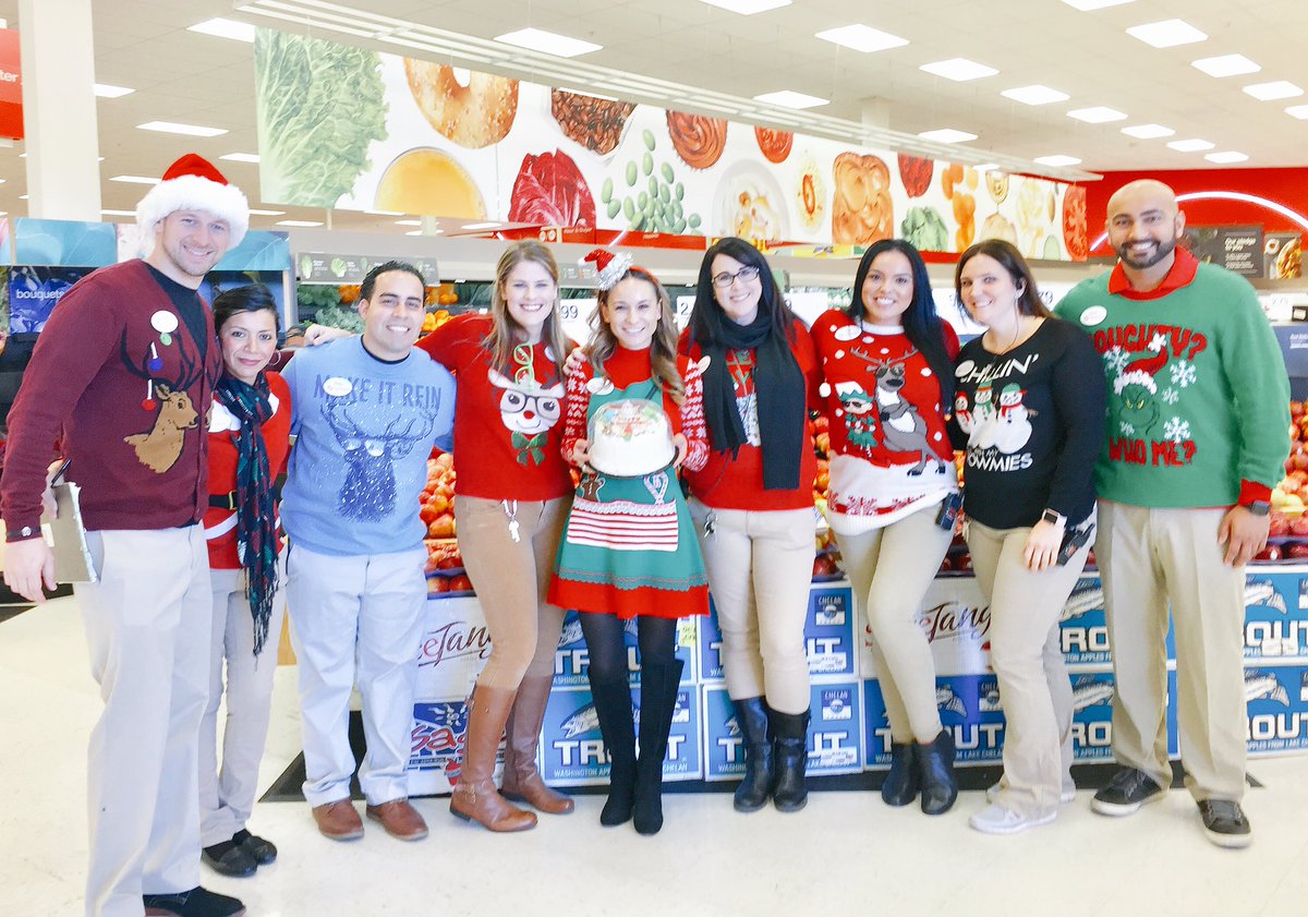 Thank you <a href="/MrsJamieBlanco/">Jamie Blanco</a> for some cheerful Christmas spirit and HR Time;) Come back anytime😜<a href="/SBustos18/">Sean Bustos</a>