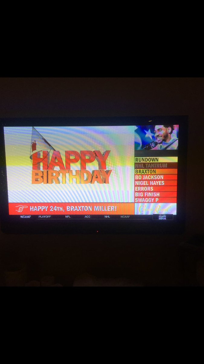 DannyDavid's tweet photo. Nice picture man @BraxtonMiller5 😭 https://t.co/zTxAlJNwnZ