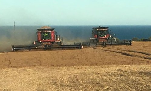 YPLandowners's tweet photo. Farmers win extension on mining input
Mr Kouts said the input of farmers was important to the review.  ??
https://t.co/8xckMZZLpx https://t.co/9W9RpgW2ga