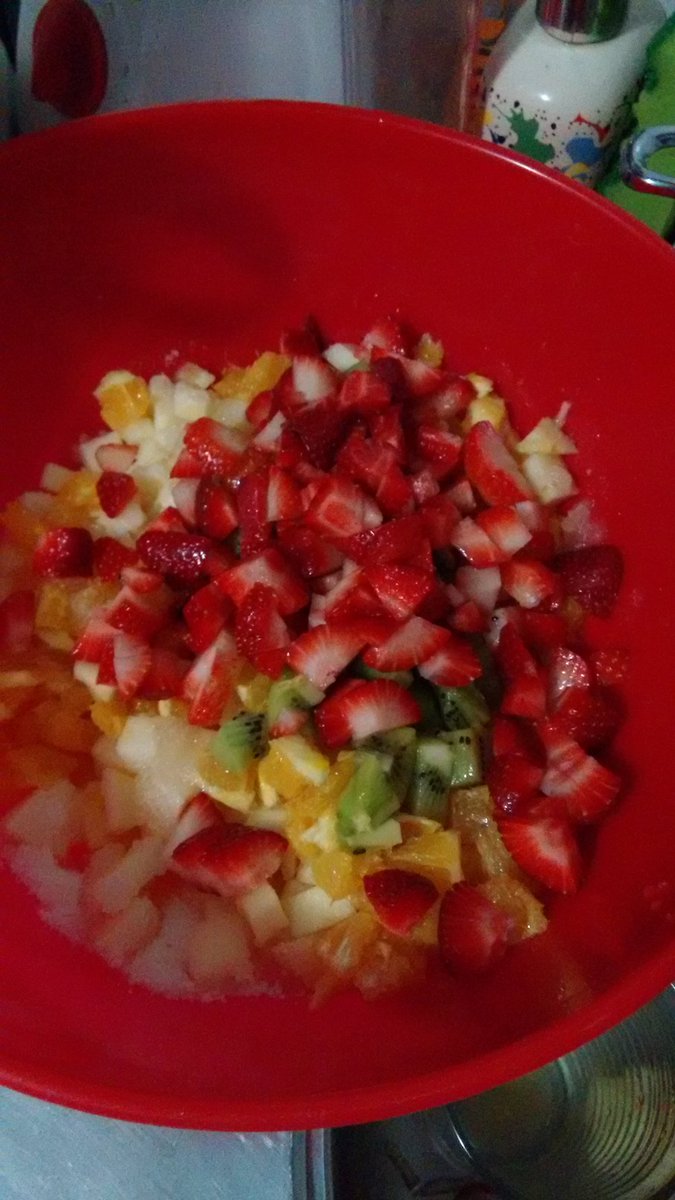 MMicaelarrua's tweet photo. Ensalada de frutas #en #processso https://t.co/CZTc2Jc6R1
