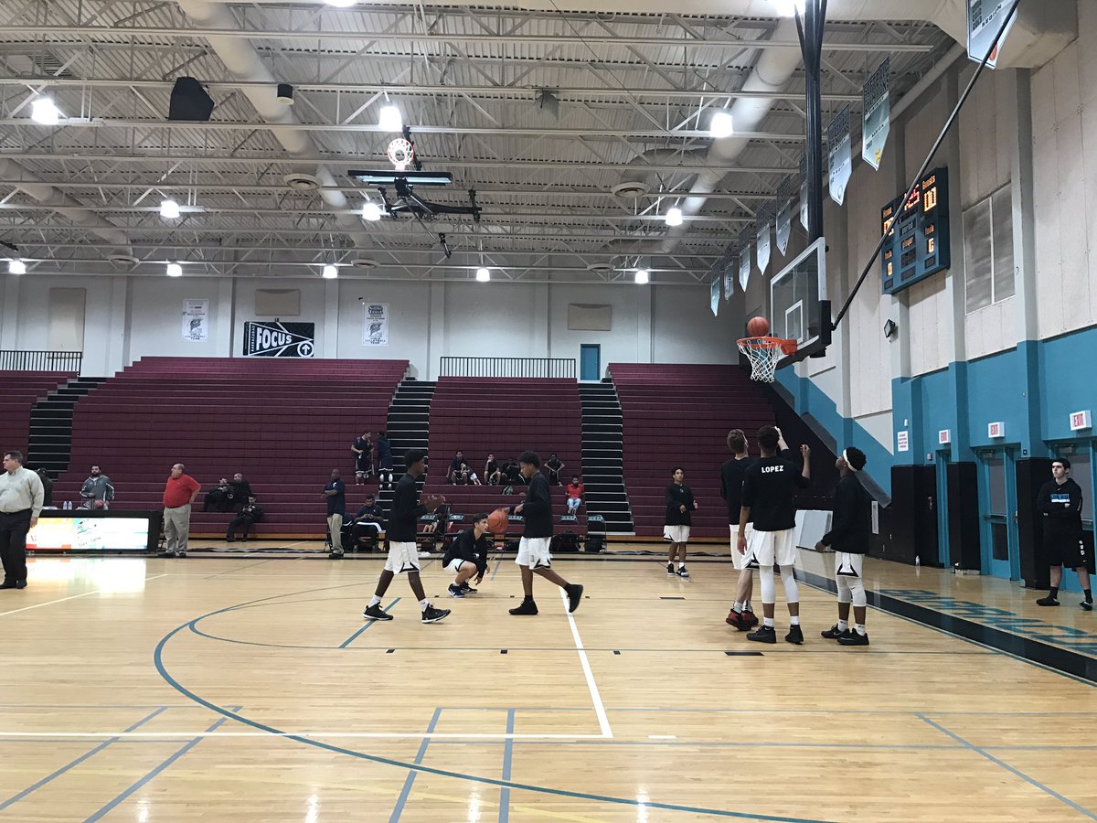 BorrotoKelly's tweet photo. Nothing But Net! REEF Varsity  Basketball getting ready to take the court against Champagnat🏀#Cudanation #CudaFanCam https://t.co/kg0SFtnXN1