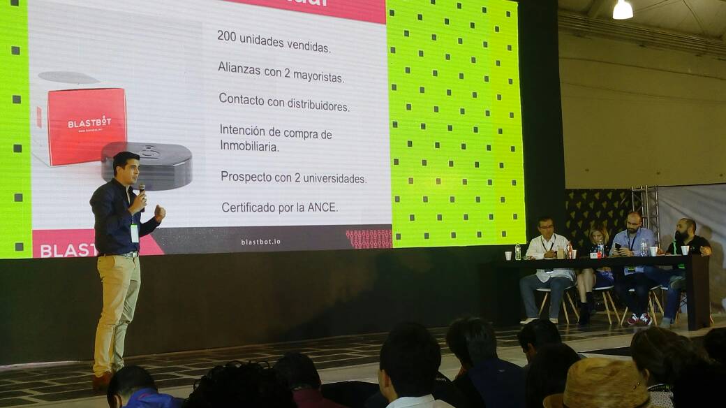 iyemyucatan's tweet photo. En estos momentos se lleva a cabo la Final del BIM Capital en la #SalaMagna del #BIMYucatan https://t.co/aXJWMVIg0j