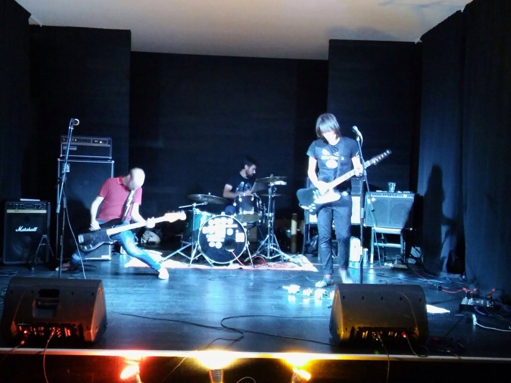 Dal vivo al Cacc di Cittadella (PD).

Foto di Emanuele Garziera.