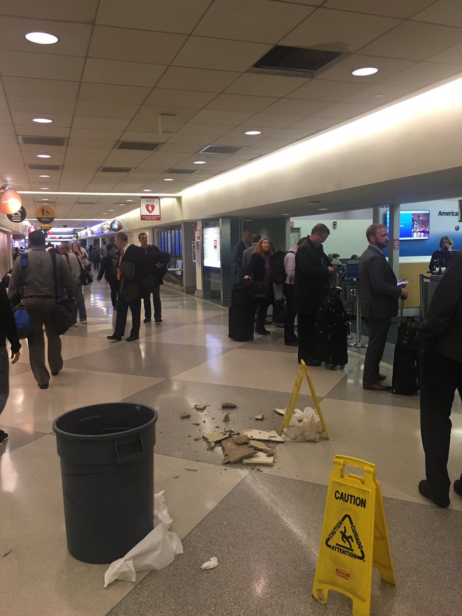 MessicaSimpson's tweet photo. #phl fucking ghetto https://t.co/T3mZ0cWBKb