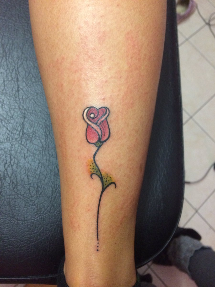 Tappo_91's tweet photo. E i primi due sono andati 😎 #felicità #gufo #rosa #tattoo https://t.co/8e0G9peVw4