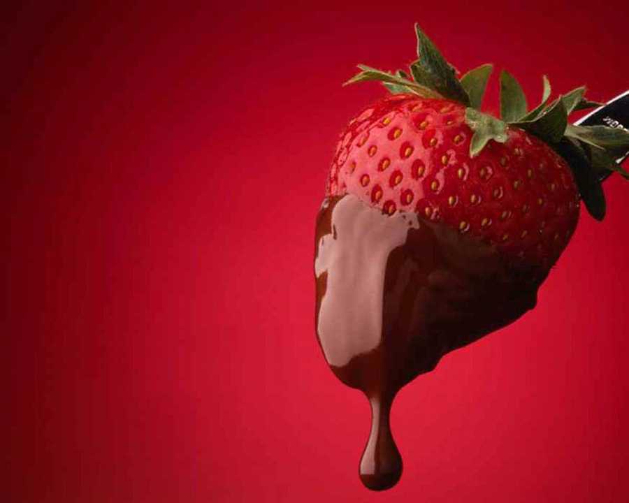 am_vapes's tweet photo. Coming soon! Keep an eye out, an old favorite is resurfacing and it's better than ever... #amvapes #chocolatestrawberry #chicoca #vapeca https://t.co/TORLr8jmLd