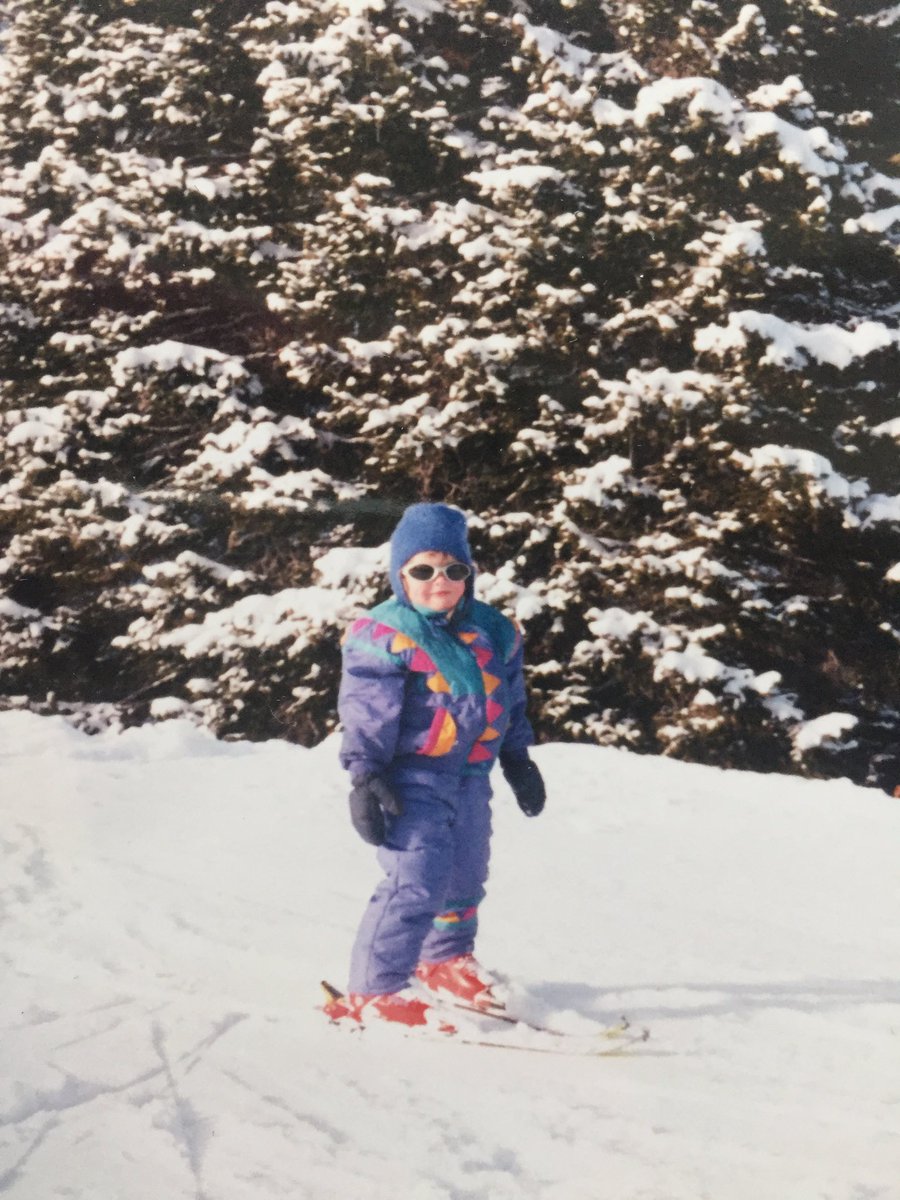 skichick71's tweet photo. Once a skichick always a skichick #youngskichick https://t.co/BkEXJG5Yl9