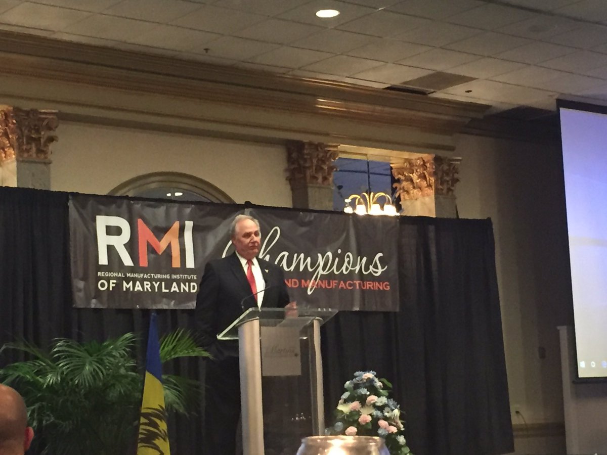 MarylandMEP's tweet photo. Celebrating the #Champions of Manufacturing with a group of great #Maryland industry leaders! @RMIofMaryland @MDBiz @MD_DLLR #Mfg4.0 https://t.co/oKdkhx12mC
