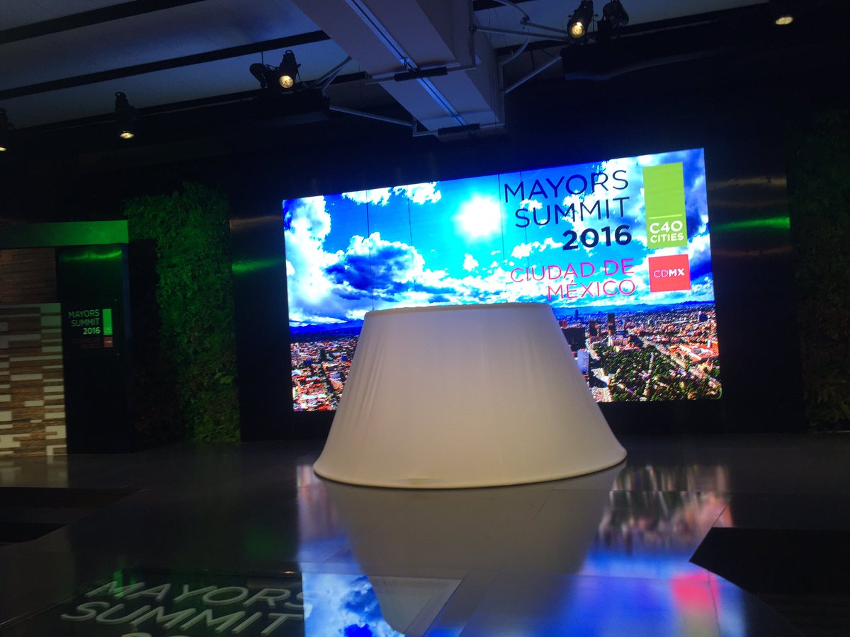 La mirada del mundo está en la #CDMX, el <a href="/c40cities/">C40 Cities</a> está a punto de iniciar. Sigue la transmisión: goo.gl/qguAMM  #Cities4Climate