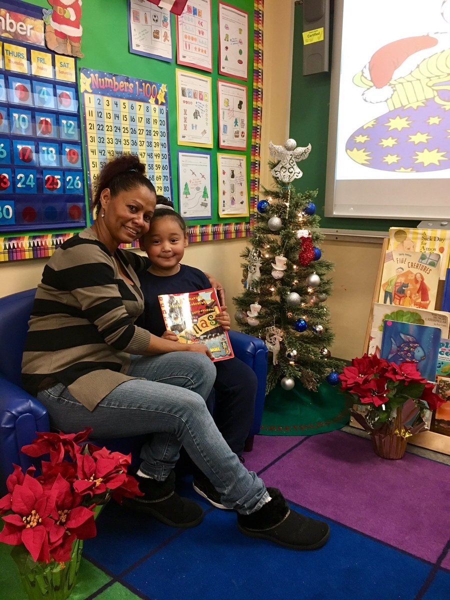 VetsSchool's tweet photo. One of our amazing parents donating some holiday cheer to Ms. Kaeferle's class. The BEST parents are @VetsSchool! https://t.co/eyeQX3iX6l