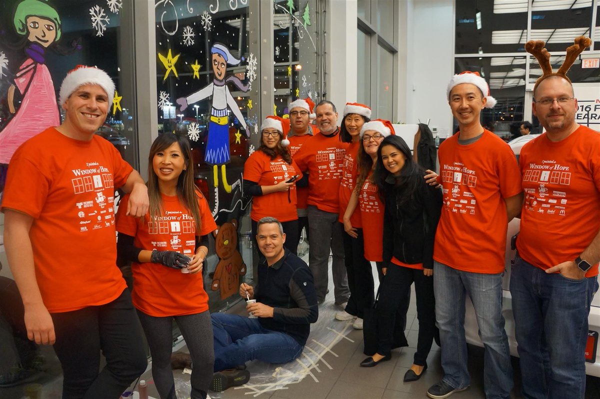 rcaresrgives's tweet photo. For the 4th year in a row, #SmartREIT has donated $2,500 to the #RichmondBC Christmas Fund, bringing their overall contribution to $10,000! https://t.co/tAWvSRuAuc