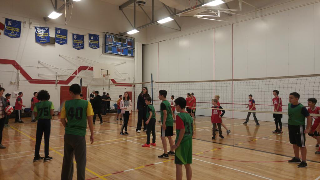 39VEPAA's tweet photo. Senior Boys #volleyball teams competing in the semi-finals @tuppertigers right now! Good luck to everyone. #vepaa https://t.co/uM8LiIcu5H