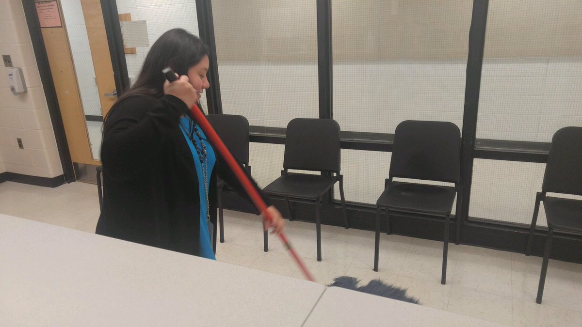 rbpsEAGLES's tweet photo. Yep, our staff does it ALL! @melirbps @GgRbb @RedBankSup #clean #❤️Clorox #supersecretaries #nomesshere #☕️leftamess https://t.co/dZyLPhil1a